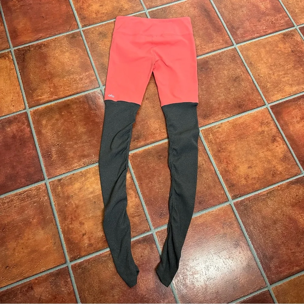 Alo Yoga Goddess Coral and Black Leggings